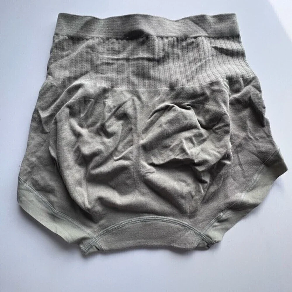 Tinbaijiao high 3 packs waist Plain panties green/olive one size.